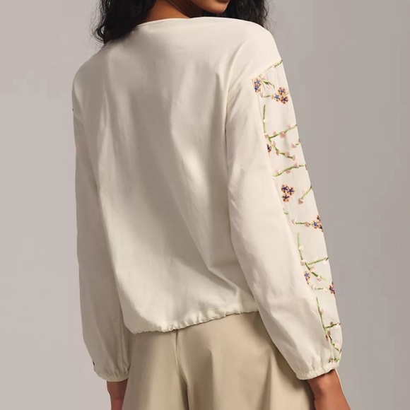 🔥SOLD🔥 Anthropologie Tiny Lori Embroidered Ivory Floral Boho Peasant Top S - Picture 3 of 11